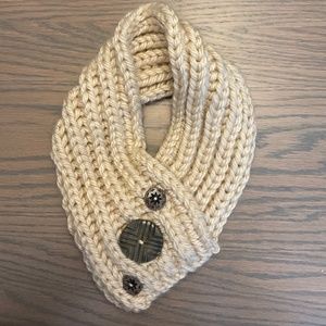 NECK WARMER. HANDMADE CREAM COLORED WITH 3 buttons.  Beautifully made.  Warm!